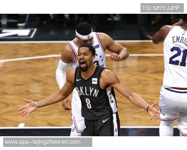 篮网与勇士激战正酣比赛结束双方表现精彩引发球迷热议